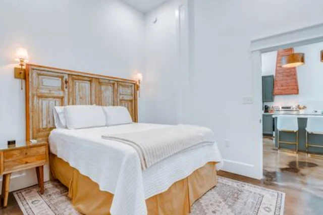 Bedroom 1 image 1