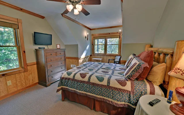 Bedroom 1 image 1