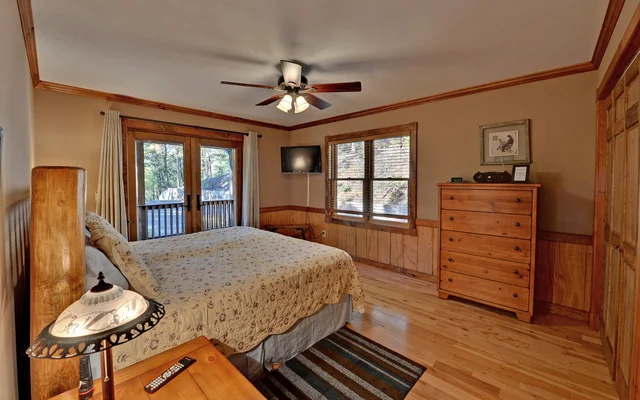 Bedroom 3 image 1