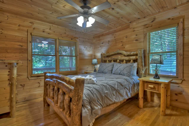 Bedroom 1 image 1