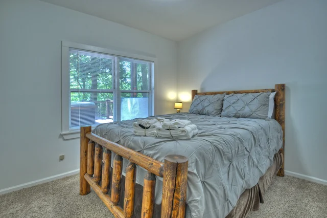 Bedroom 3 image 1