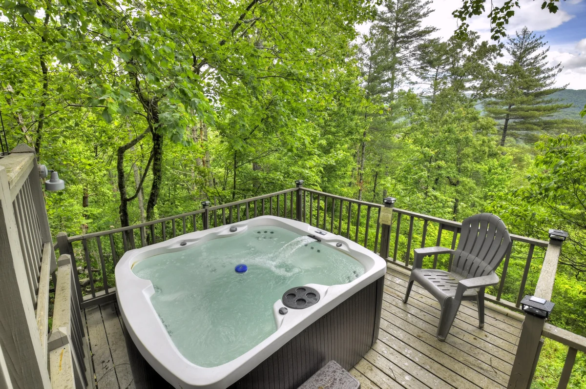 Cabin in Blue Ridge: Hot Tub, Fire Pit, Fooseball property photo 2
