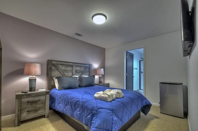 Bedroom 4 image 1