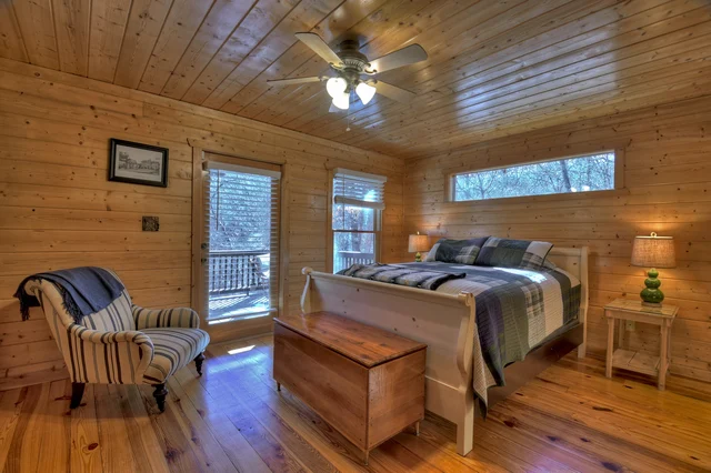 Bedroom 1 image 1