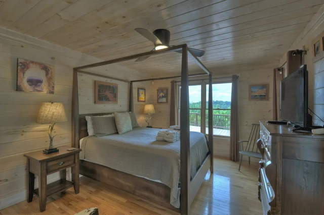 Bedroom 1 image 1