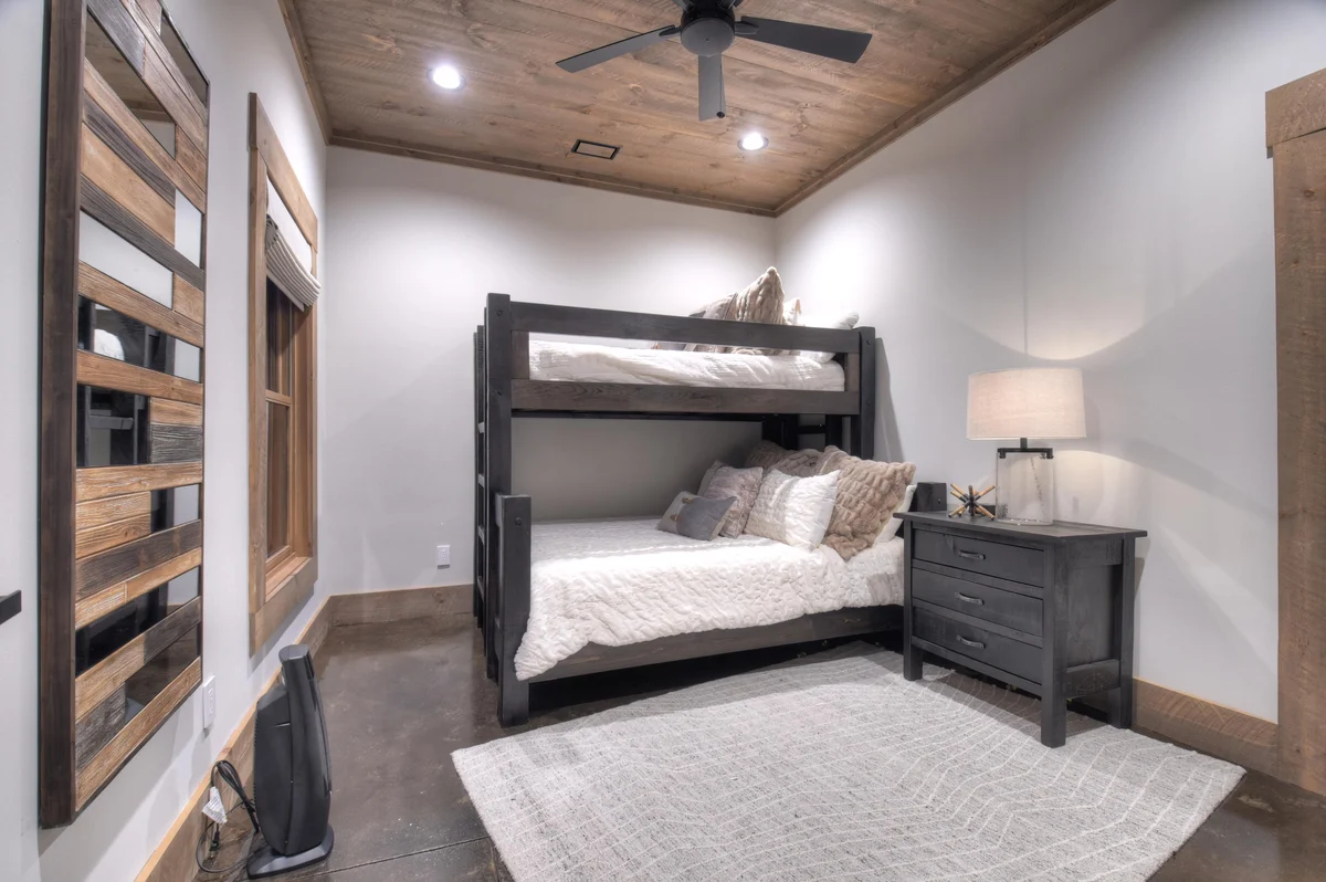 Bunk Bedroom image 1