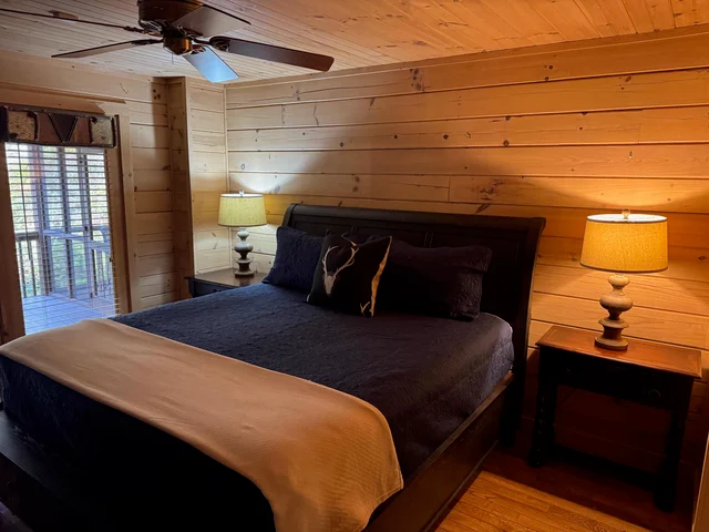 Bedroom 1 image 1