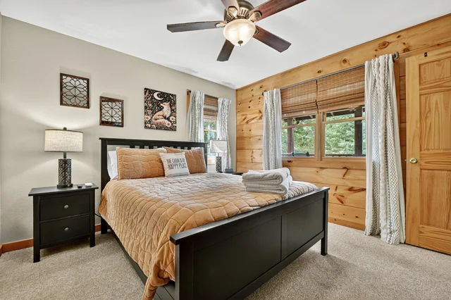 Bedroom 1 image 1