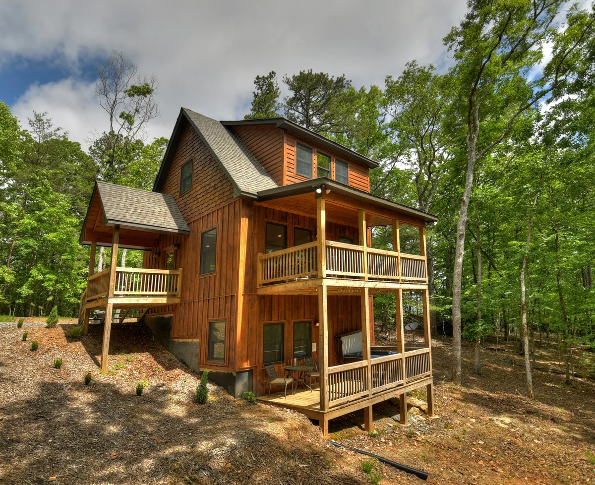 Hoot Owl Cottage-Fire Pit, Hot Tub, Charcoal Grill property photo 3