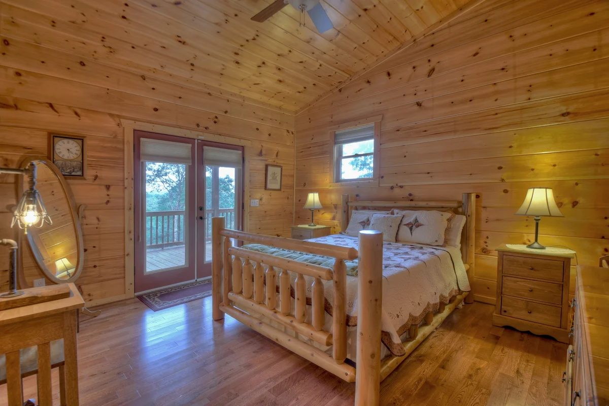 Bedroom 1 image 1