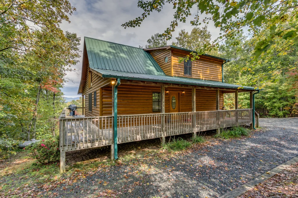 Treetops, Hot Tub, Fire Pit, Pool Table property photo 2