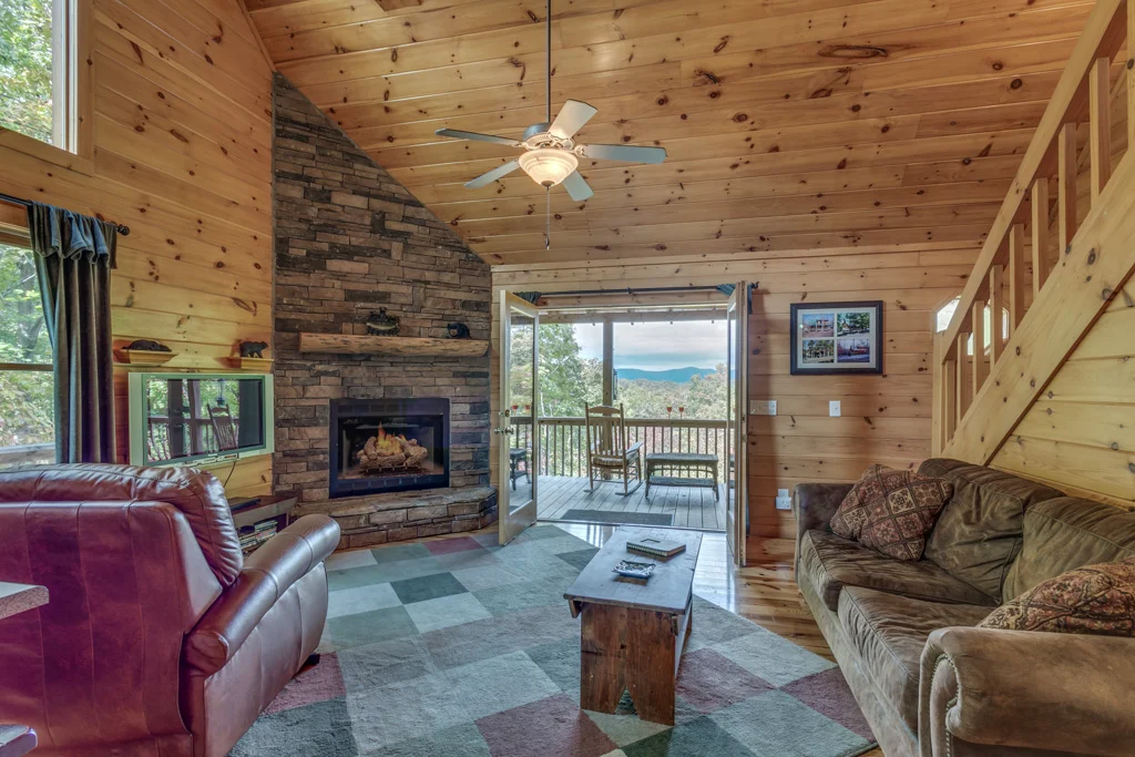 Treetops, Hot Tub, Fire Pit, Pool Table property photo 3