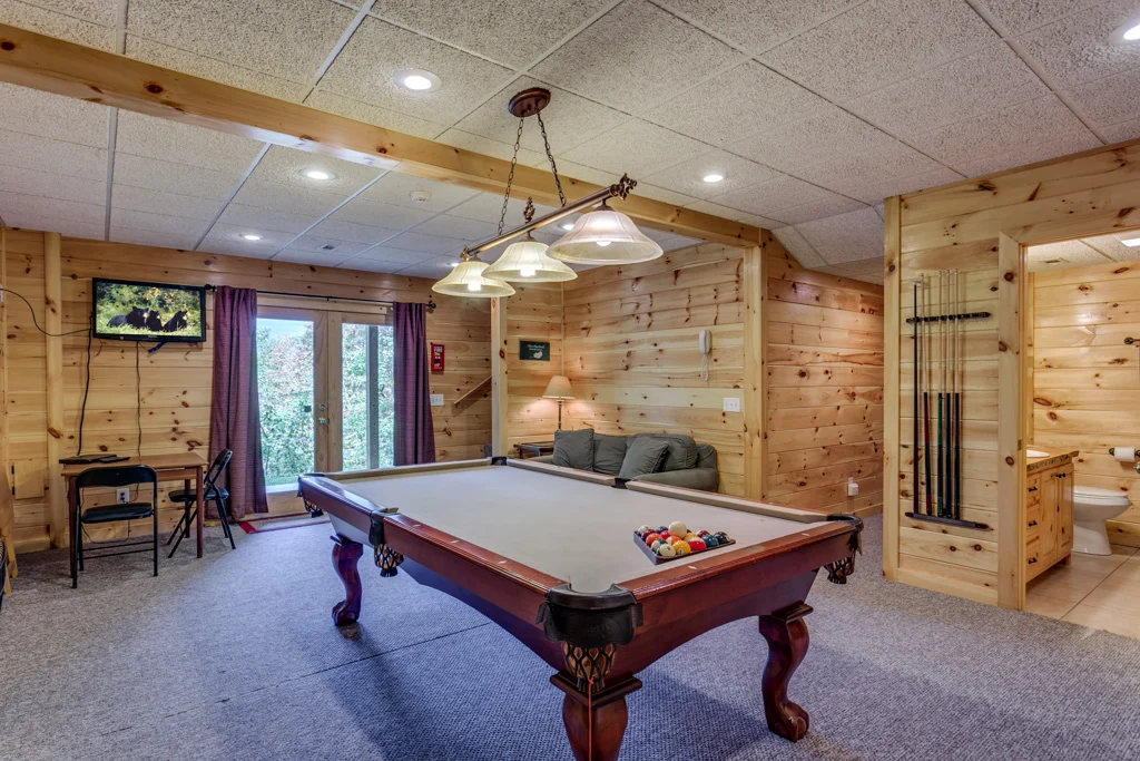 Treetops, Hot Tub, Fire Pit, Pool Table property photo 4