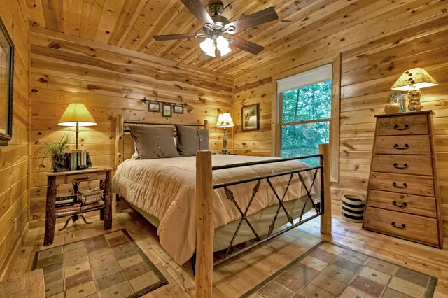 Bedroom 1 image 1