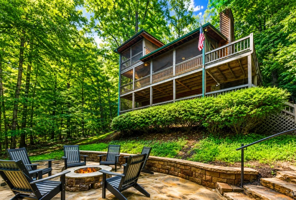 Wild Water Lodge-Hot Tub, Fish From Cabin, PoolTable property photo 3