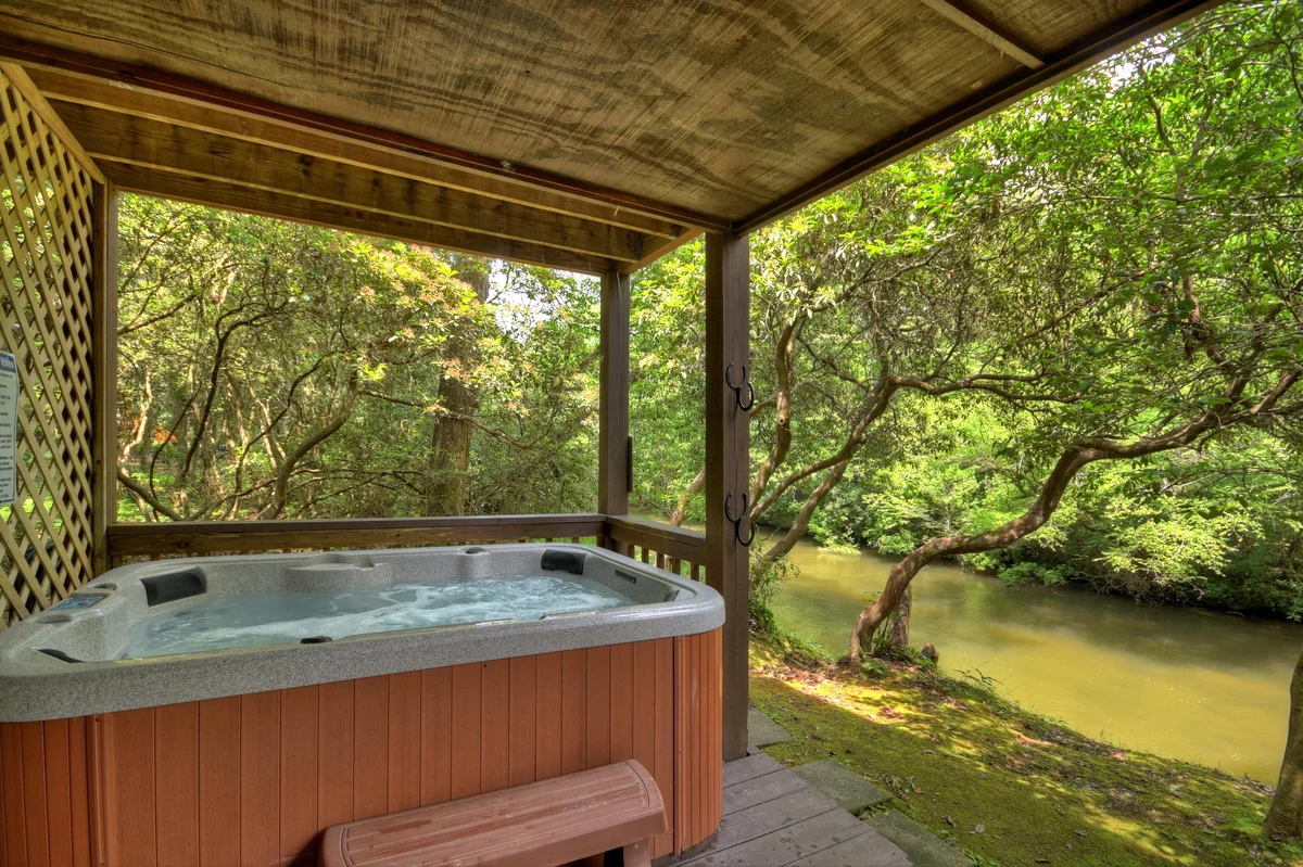 Gone Fish Inn, Creek Frontage, Hot Tub, Pool Table property photo 4