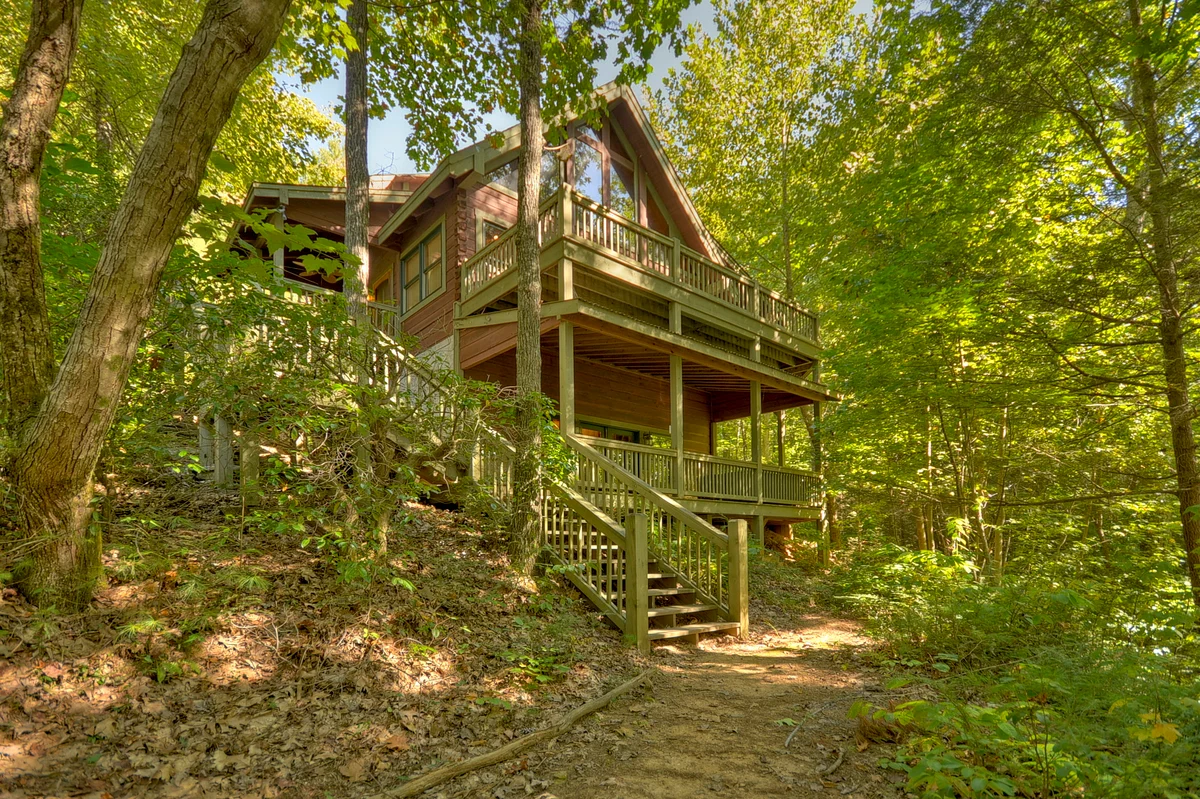 Thunder Falls, Waterfalls, Fishing-Lake Access property photo 3