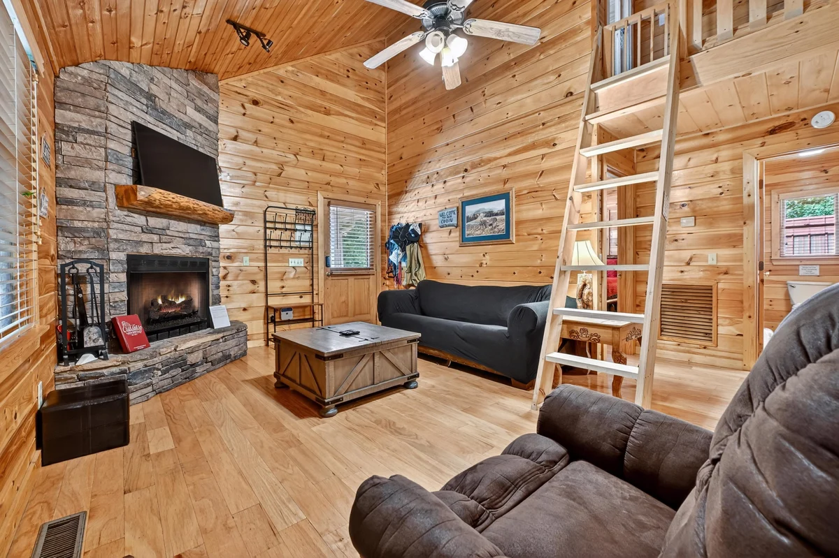 Serenity Creek, Pet Friendly, Hot Tub, Fire Pit property photo 5