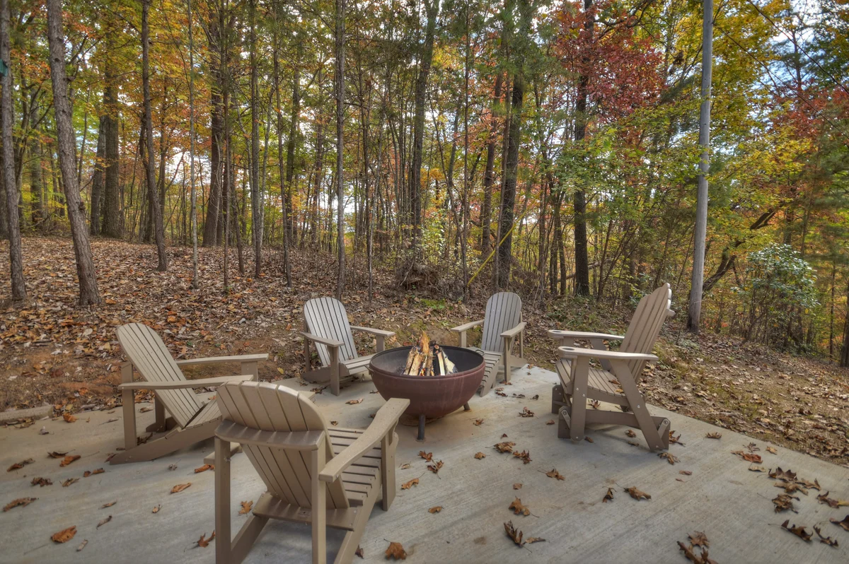 Campbell's Cozy Cabin- Fire Pit, Hot Tub, Grill property photo 3