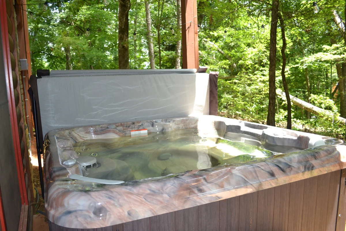 Sweet Retreat, Mtn Views, Hot Tub, Pet Friendly property photo 2