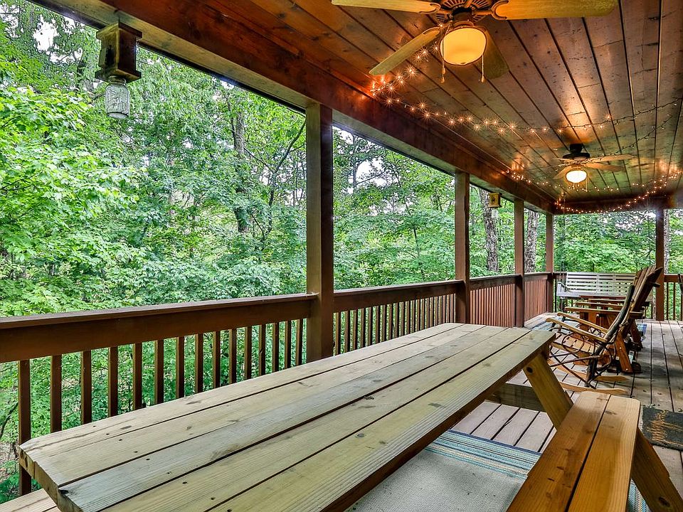 Sweet Retreat, Mtn Views, Hot Tub, Pet Friendly property photo 3