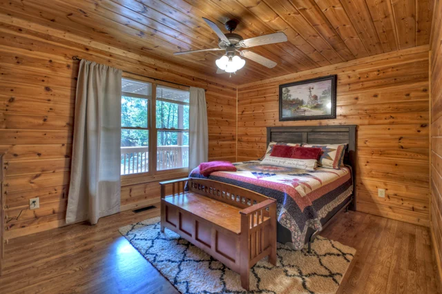 Bedroom 3 image 1