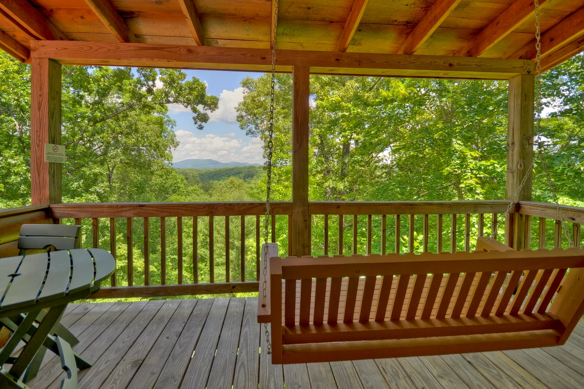 Bear Ridge Hideaway, Hot Tub, Pool Table, MTN View property photo 2