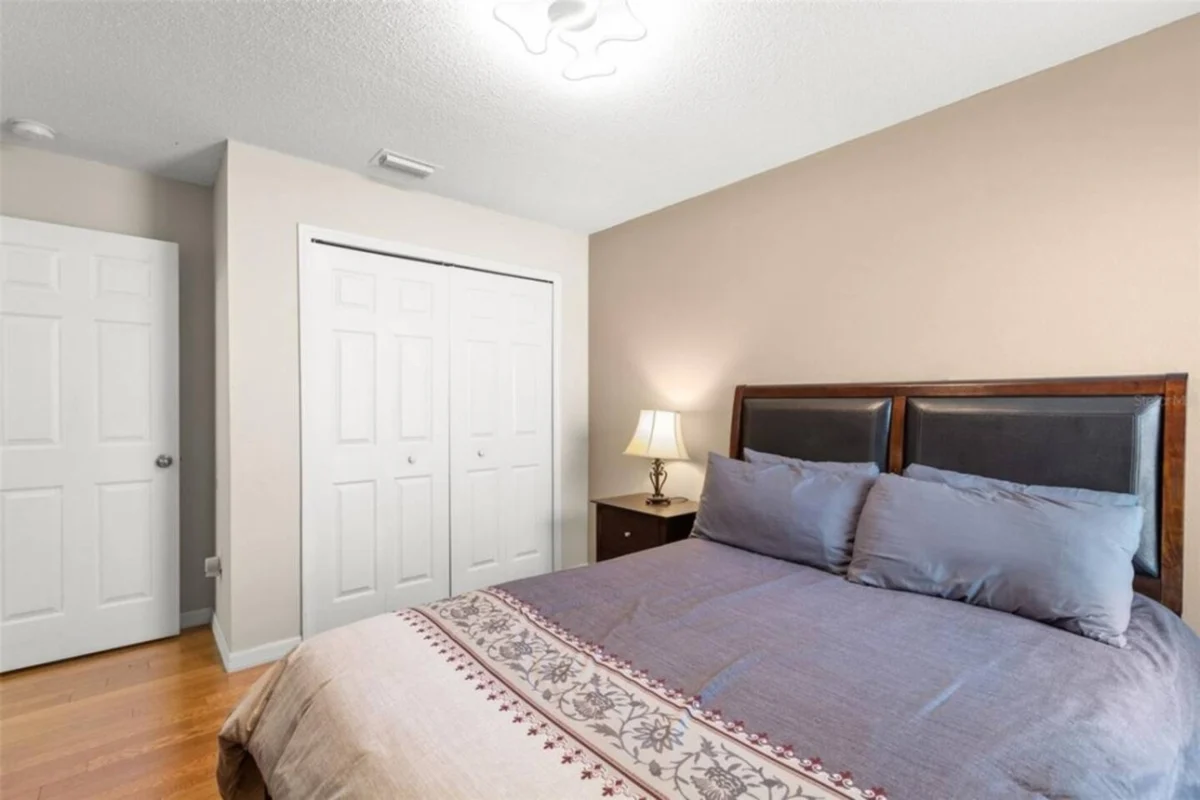 Bedroom 2 image 1