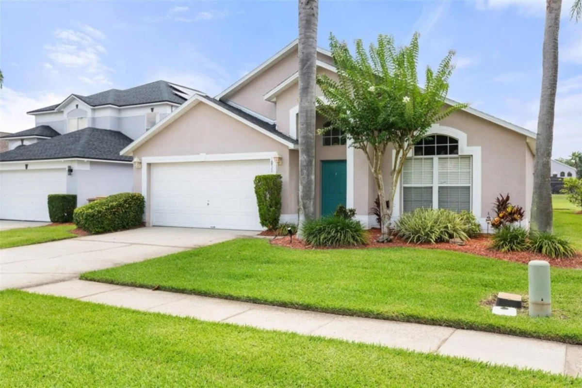 Home in Kissimmee property photo 2