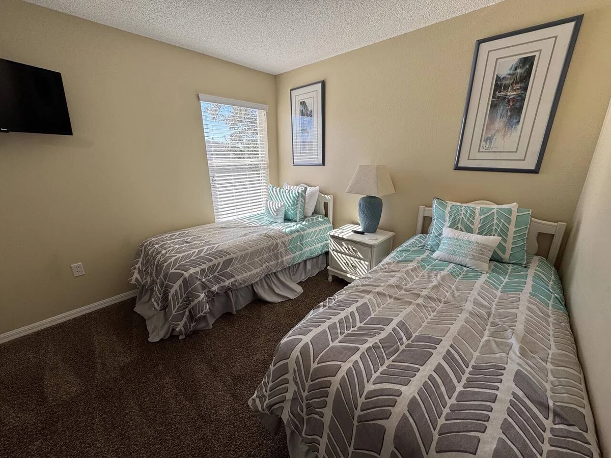 Bedroom 4 image 1