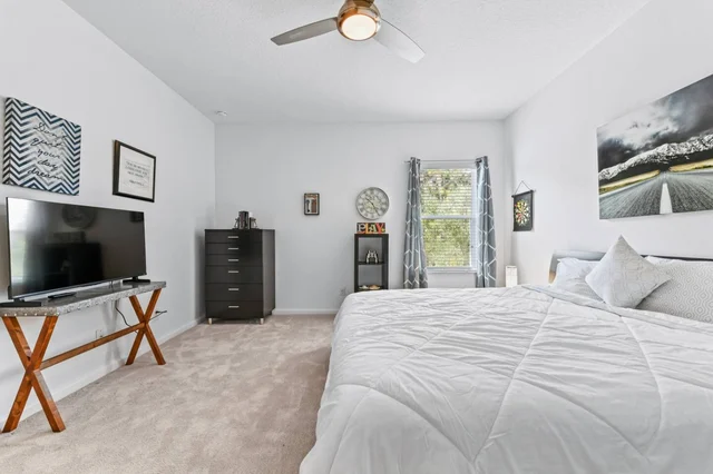 Bedroom 3 image 1