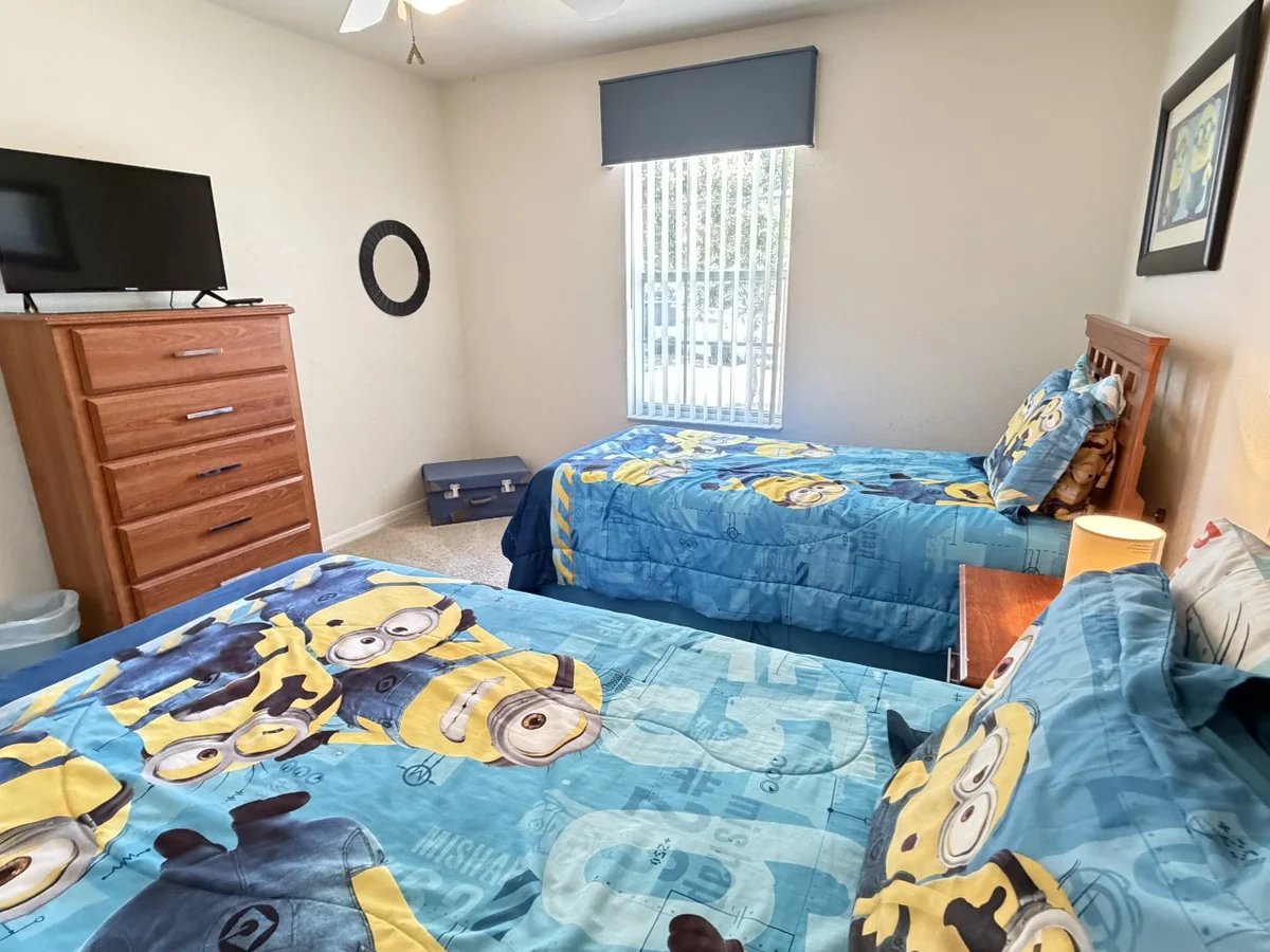 Bedroom 1 image 1