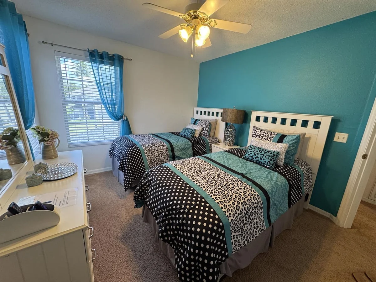 Bedroom 1 image 1