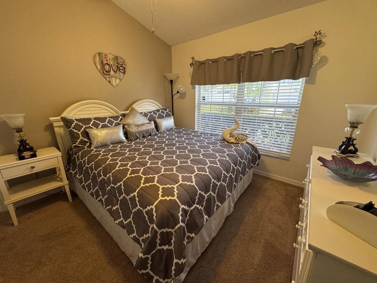 Bedroom 3 image 1