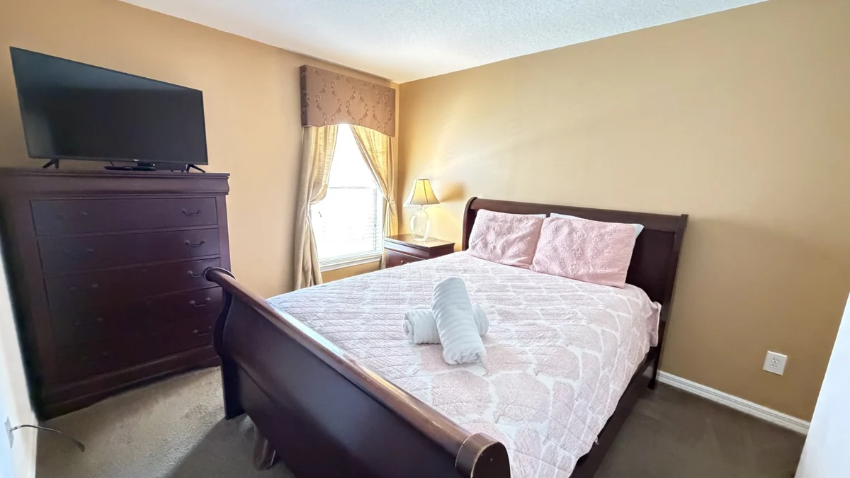 Bedroom 3 image 1