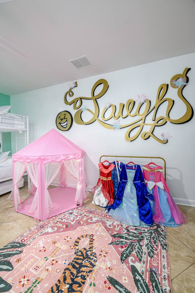 Bedroom 3 image 1