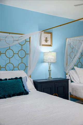 Bedroom 13 image 1
