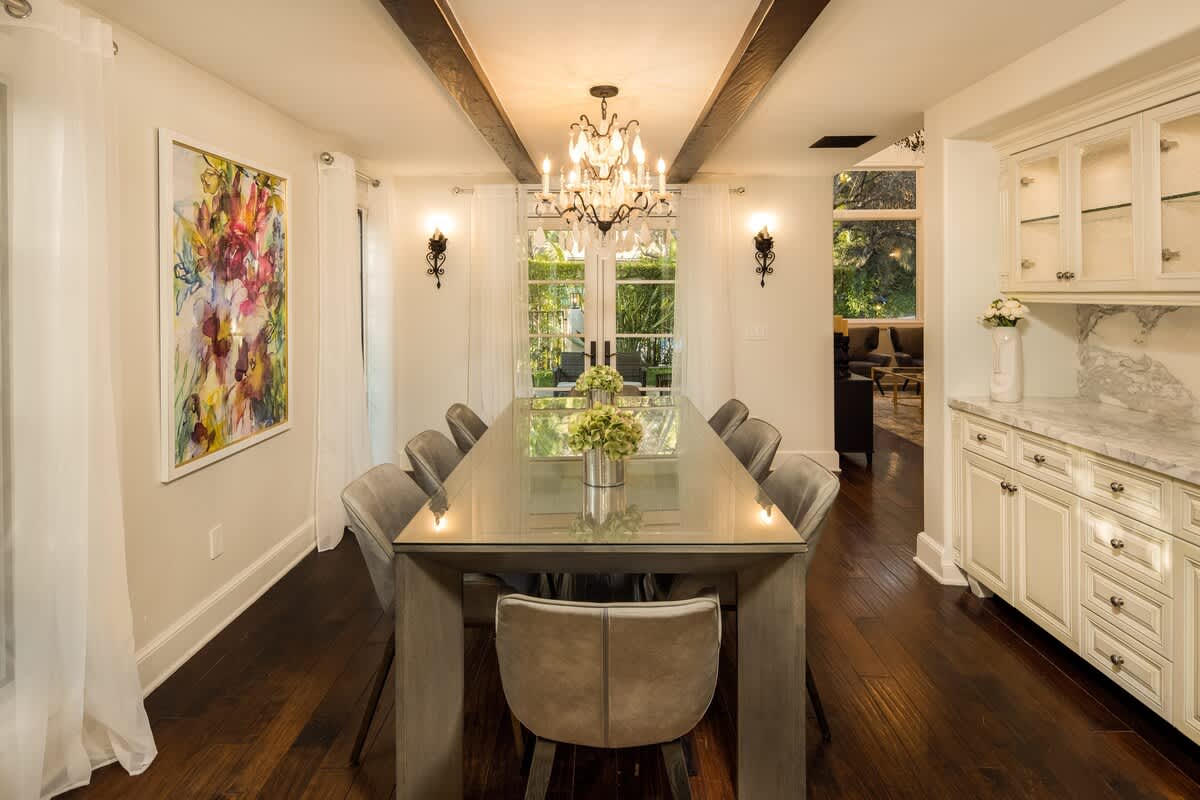 Property in Los Angeles property photo 5