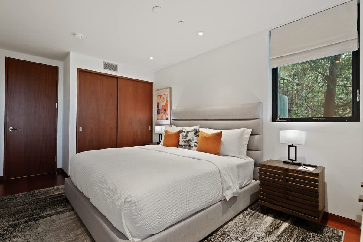 Bedroom 3 image 1