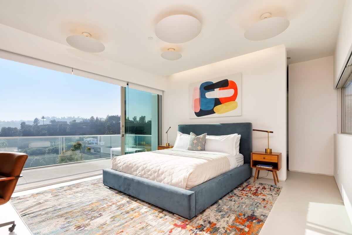 Bedroom 1 image 1
