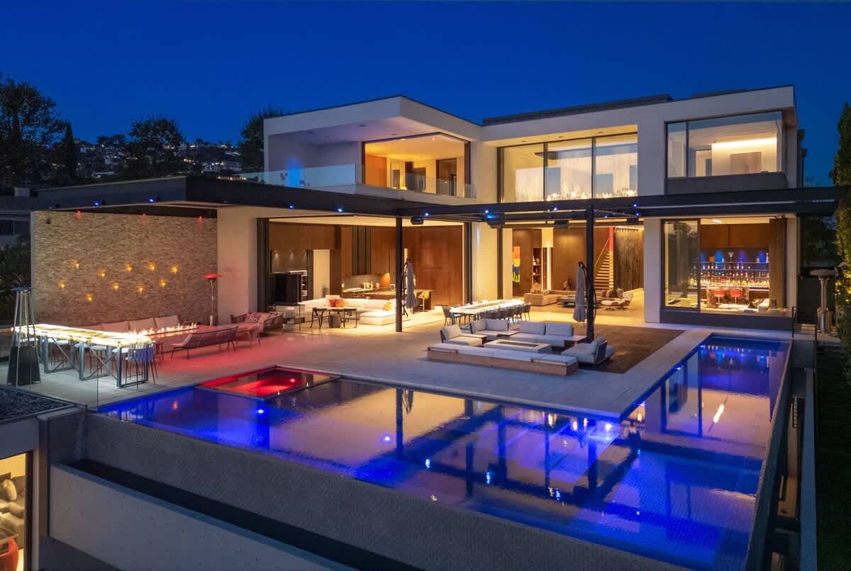 Property in West Hollywood property photo 5