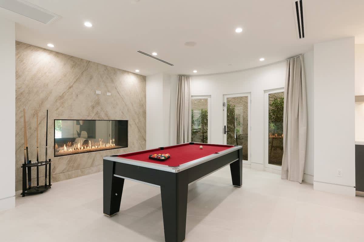 Home in Los Angeles property photo 5