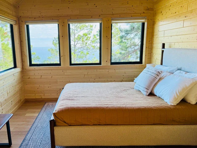 Bedroom 1 image 1