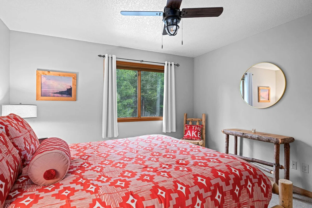 Bedroom 3 image 1
