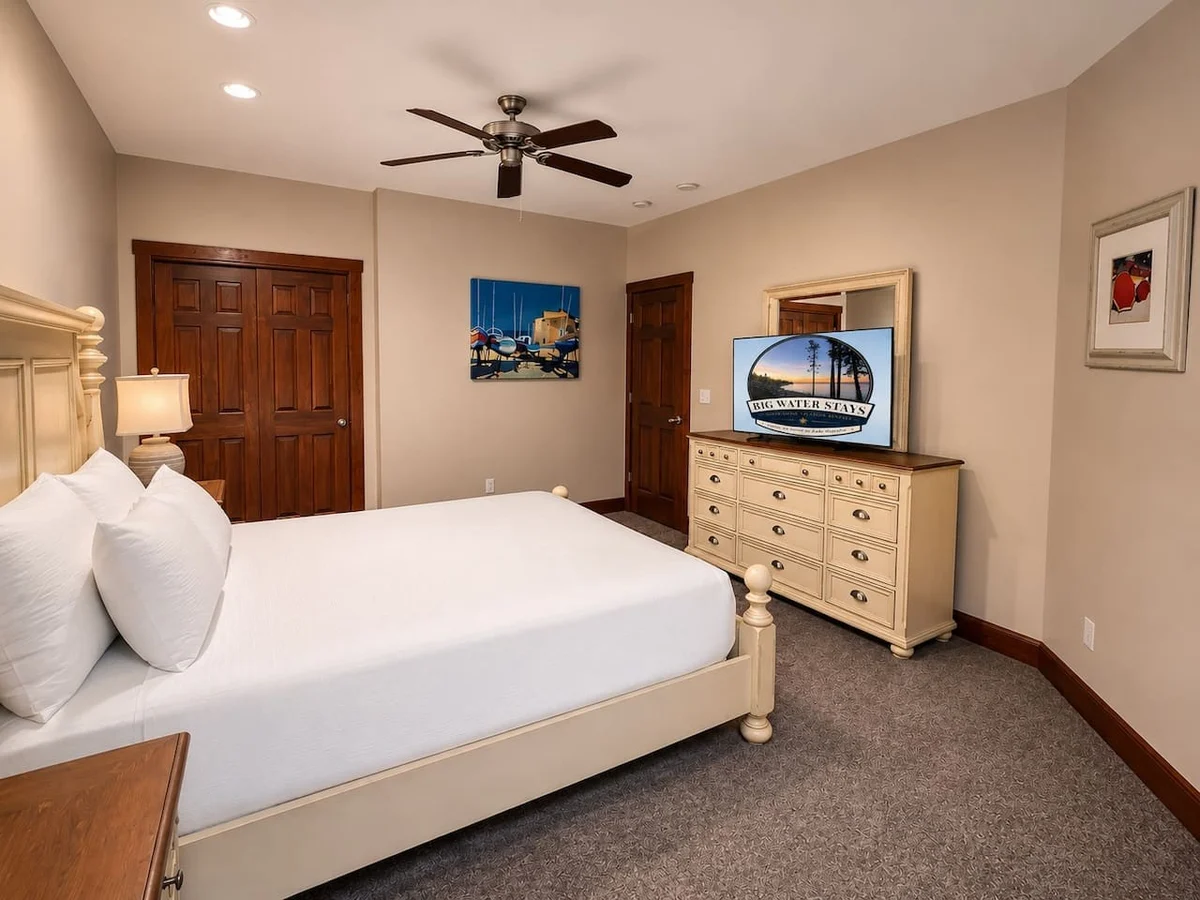 Bedroom 3 image 1