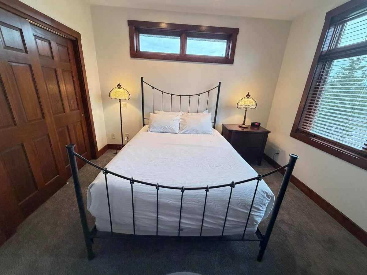 Bedroom 4 image 1