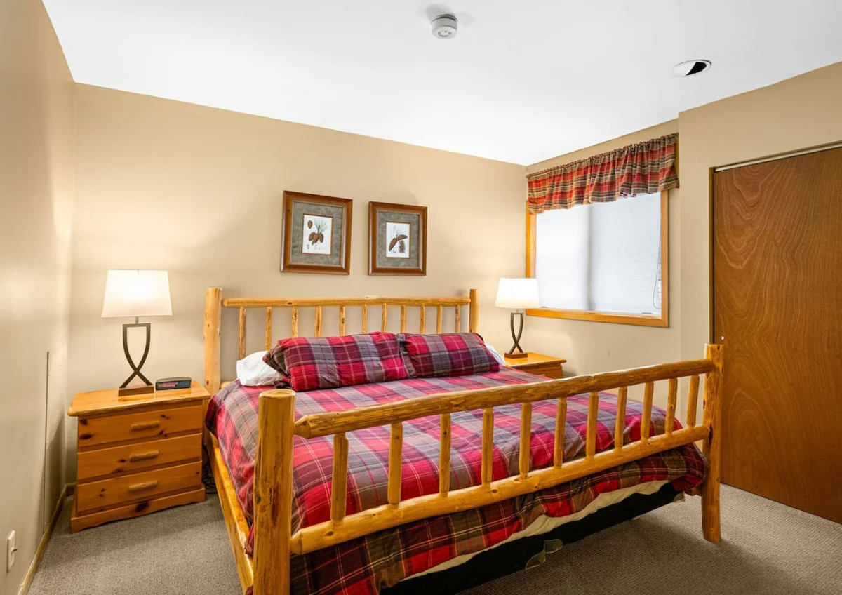 Bedroom 1 image 1