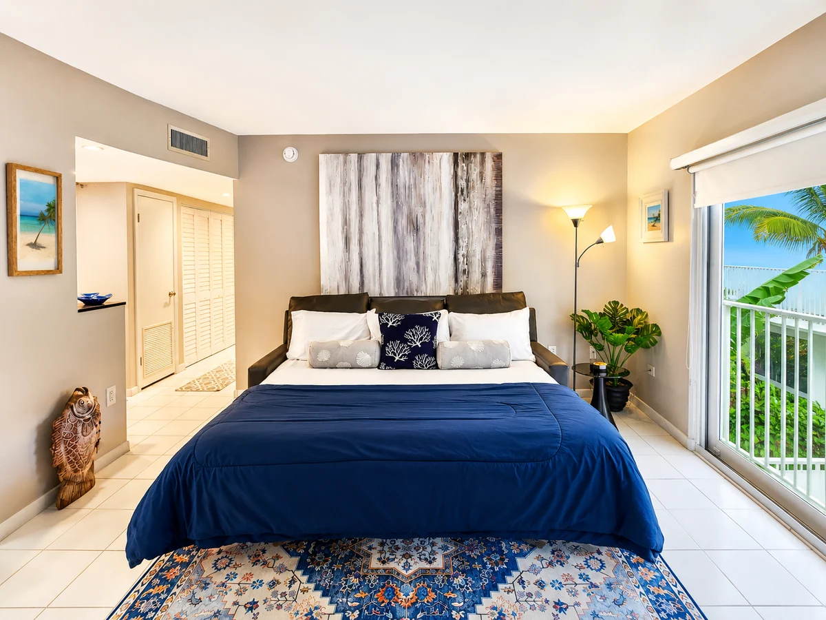 Bedroom 1 image 1