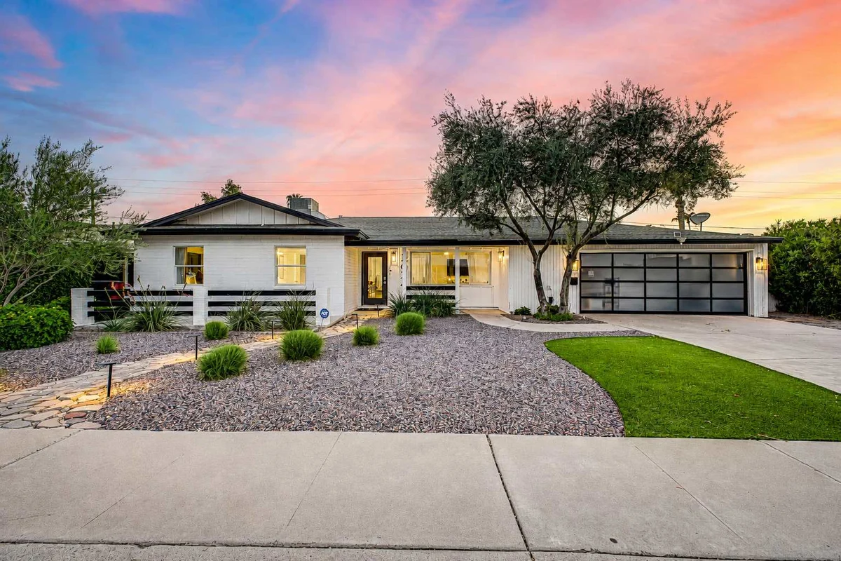 Home in Scottsdale property photo 3