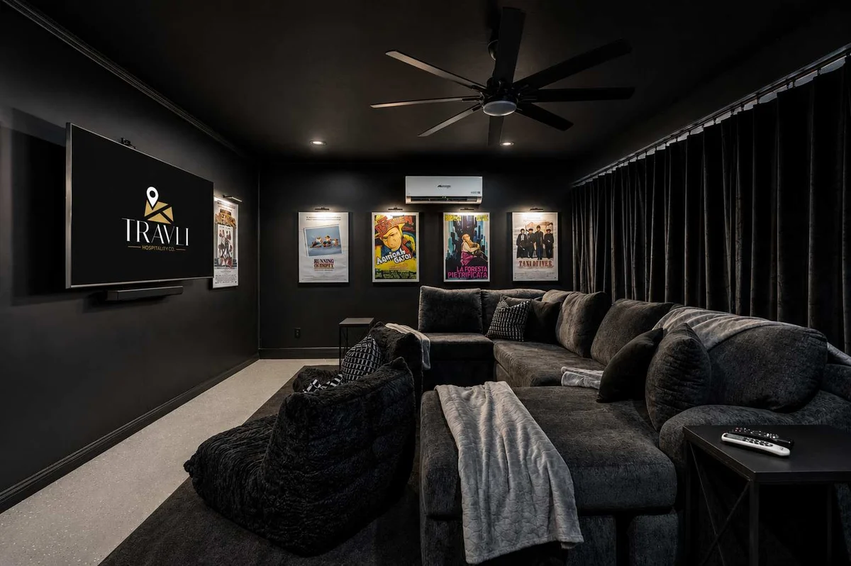 Home in Scottsdale property photo 2